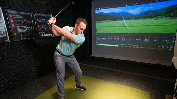 Golf Simulator_Fitting Bay_4 1